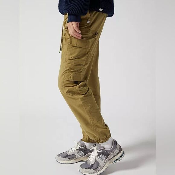 Standard Cloth Green Pants(Size Small) - Picture 2 of 13